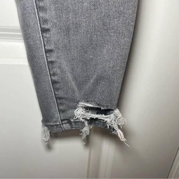 American Eagle Outfitters Grey Distressed High-Rise Skinny Jeans - Women - Picture 15 of 16